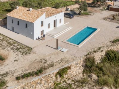 Exterior con piscina