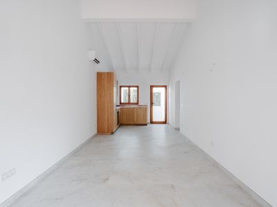 Salón y cocina abierta