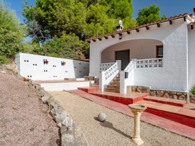 Terraza y porche cubierto