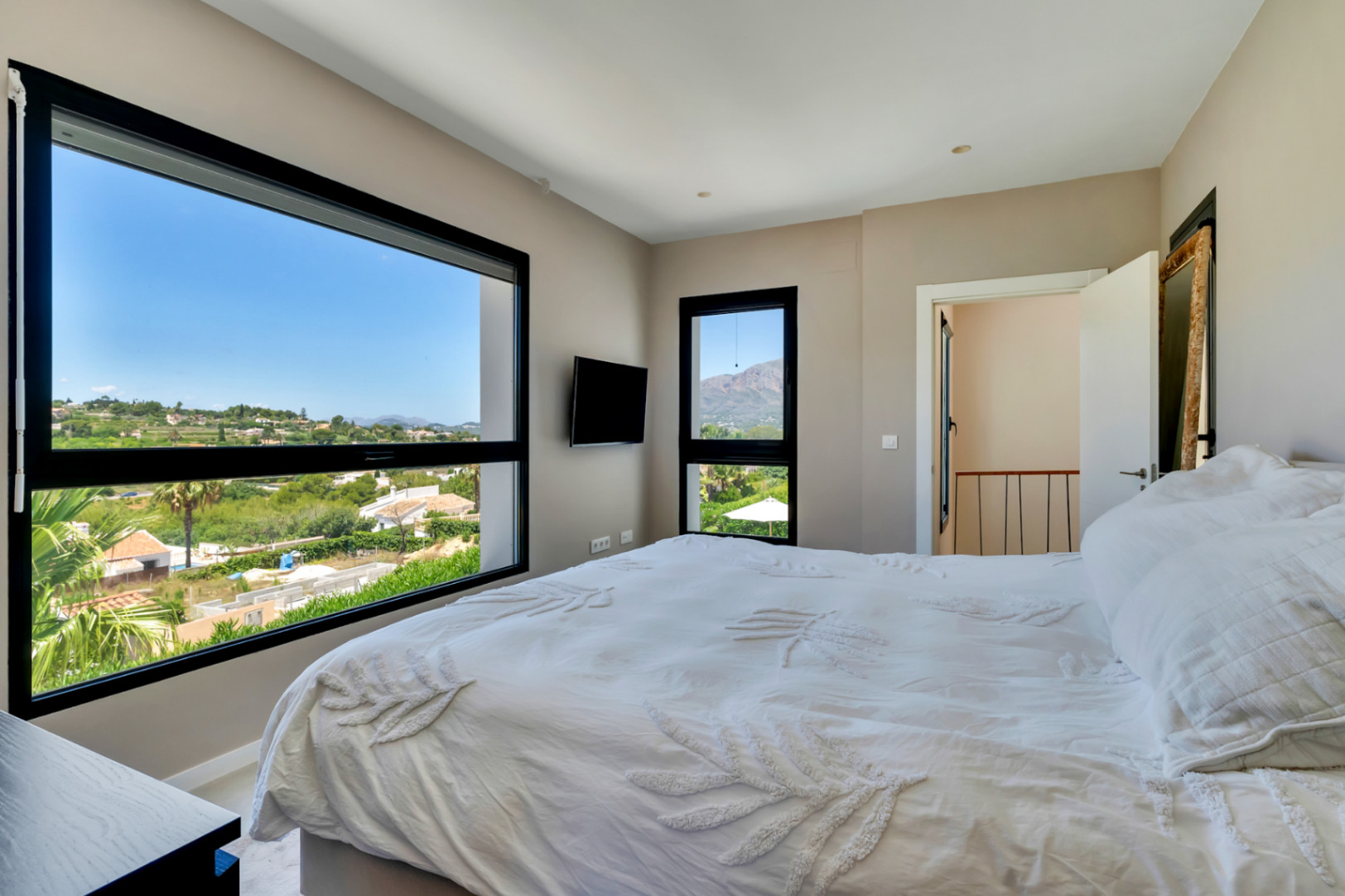 Dormitorio principal con vistas