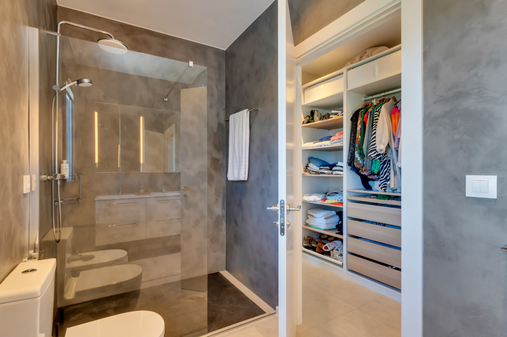 Baño y vestidor