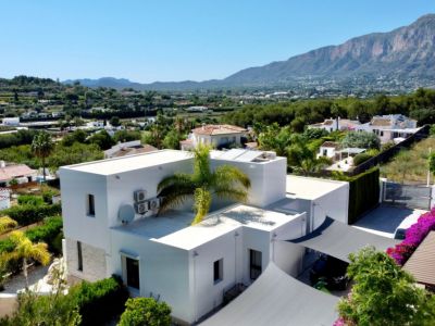 Exterior con vistas al Montgó