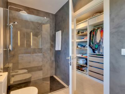 Baño y vestidor