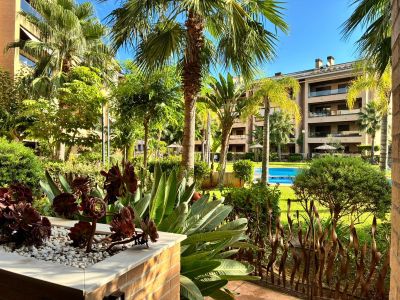 Exclusiva planta baja con jardín y piscina en Jávea (El Arenal)