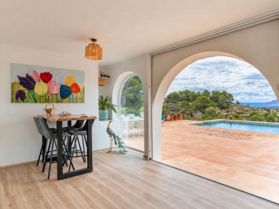 Salón con acceso a la terraza