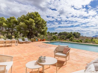 Terraza con piscina