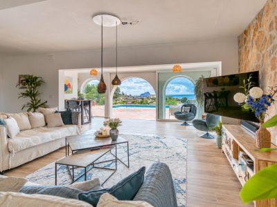 Salón con vistas al mar