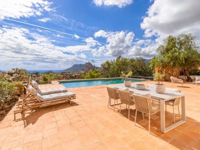 Terraza con piscina y vistas