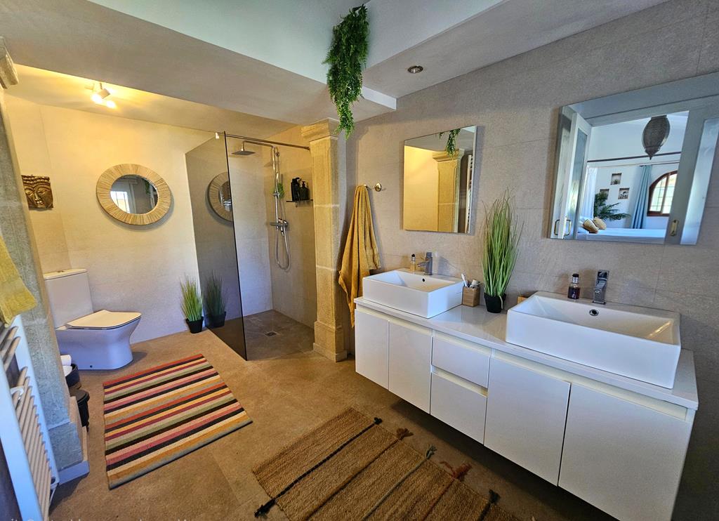 Baño en suite con ducha