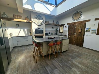 Cocina con tragaluz