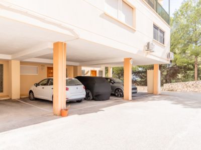 Aparcamiento cubierto