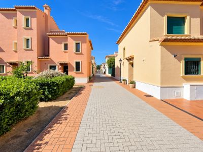 Paseo del complejo residencial