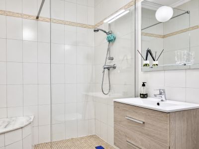 Baño con ducha