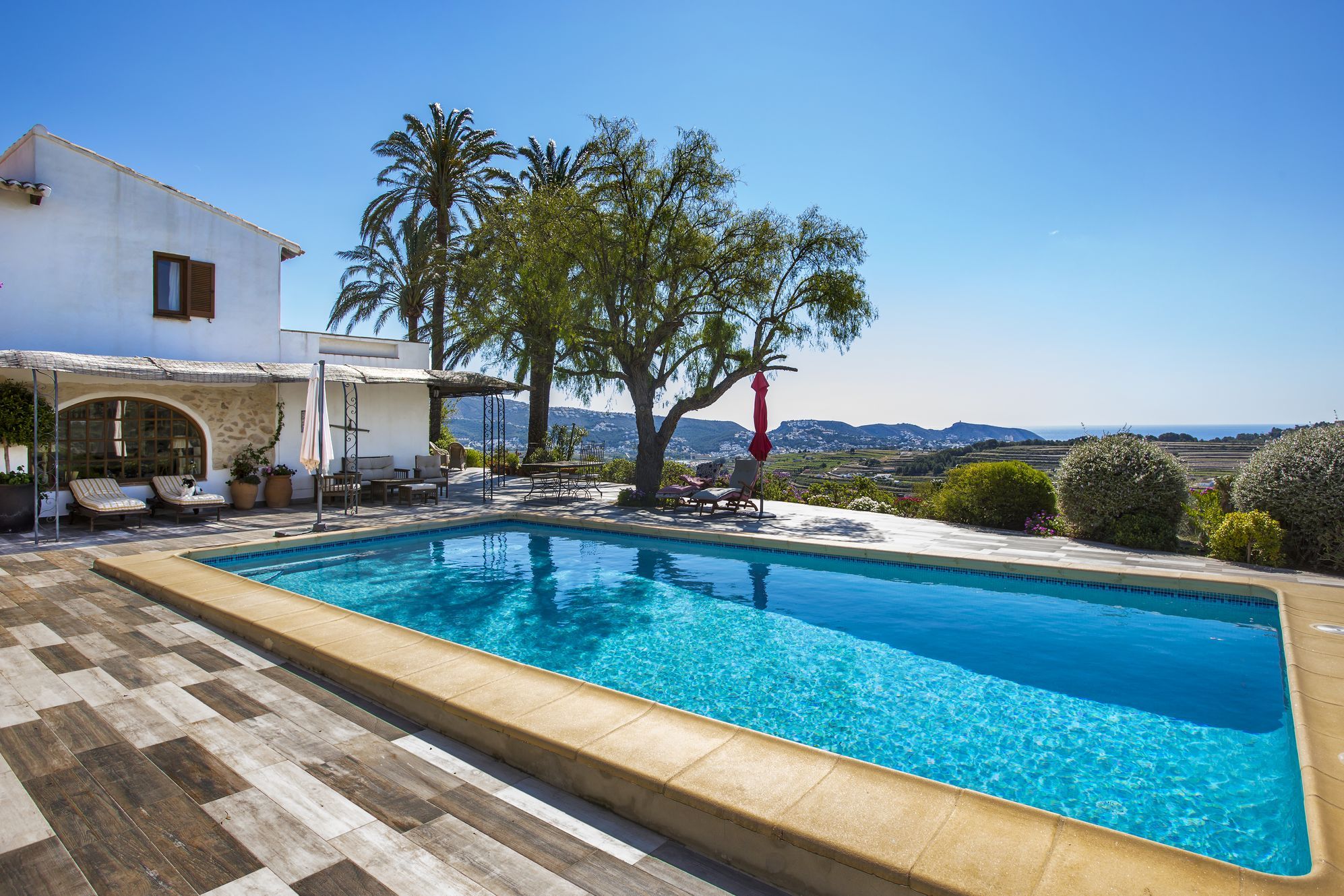 Finca tradicional mediterránea en Jávea con vistas al mar