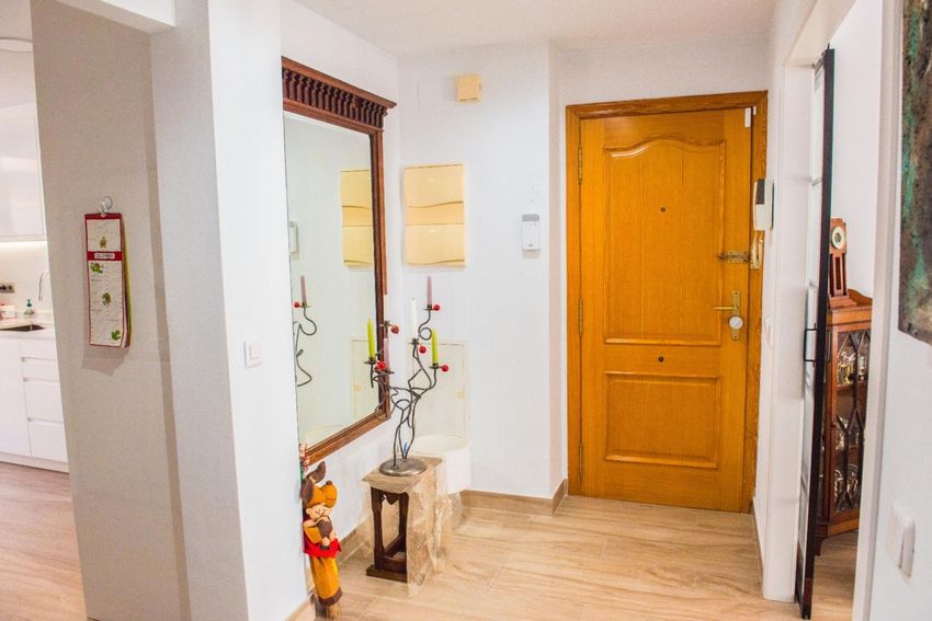 Apartamento moderno con amplia terraza en Jávea