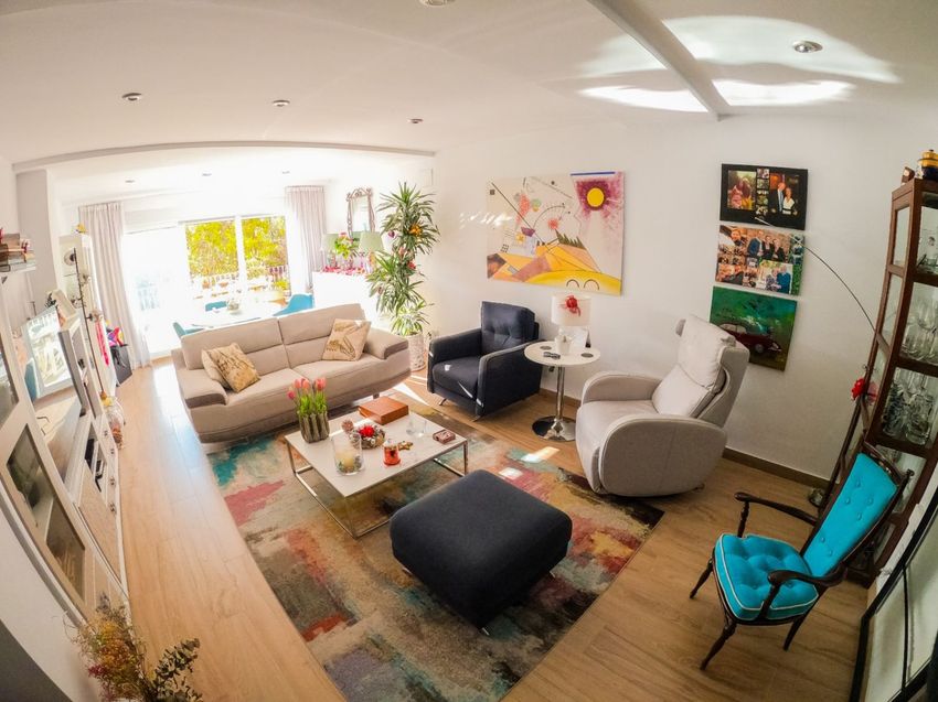 Apartamento moderno con amplia terraza en Jávea