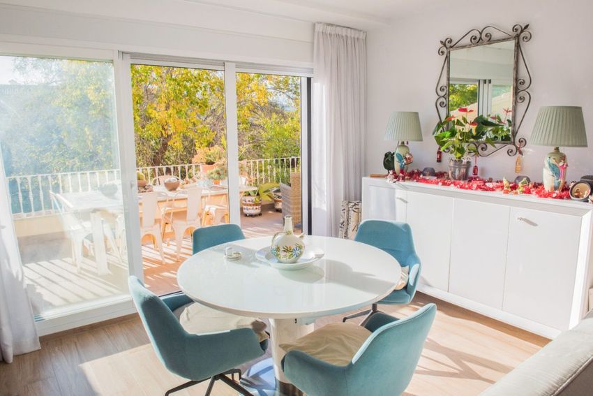 Apartamento moderno con amplia terraza en Jávea