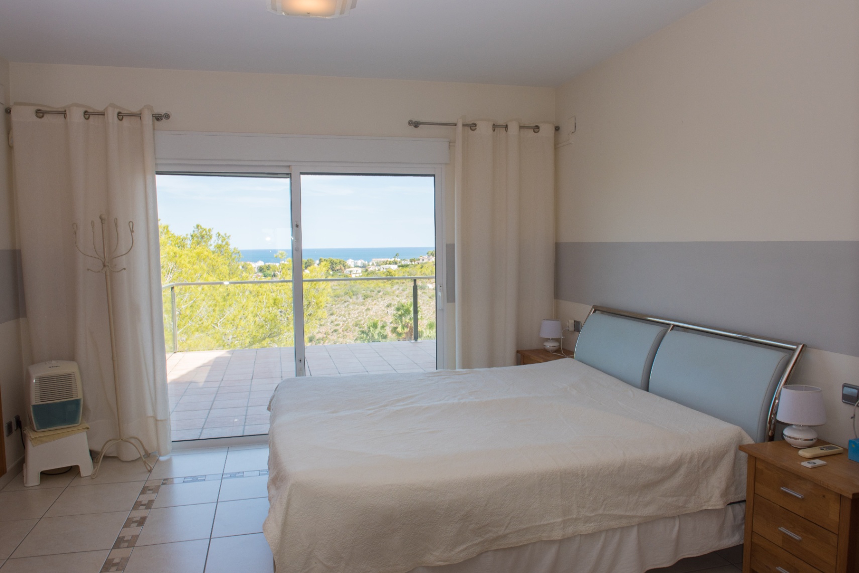 Dormitorio con vistas al mar Dormitorio con vistas al mar