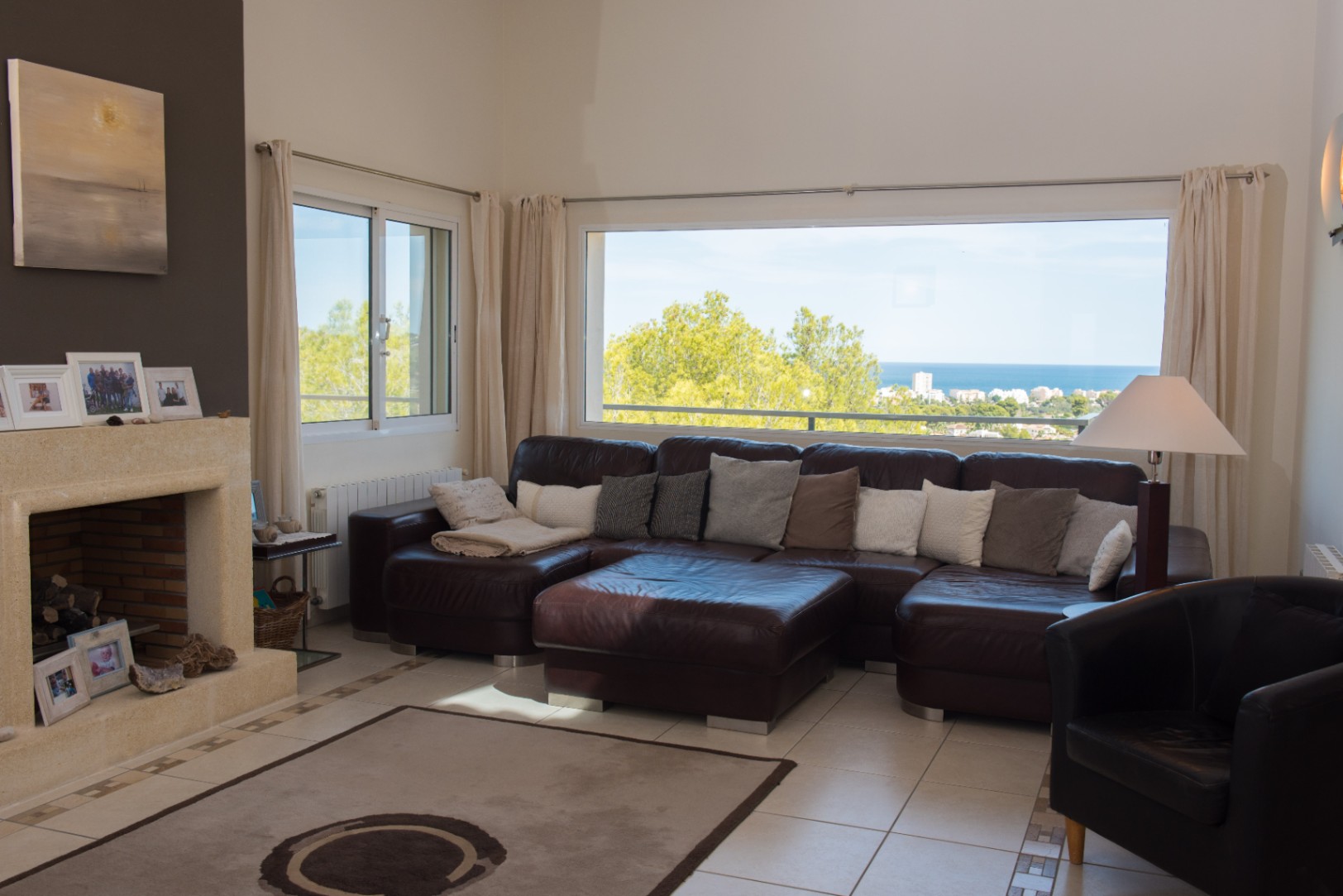 Salón con vistas al mar Salón con vistas al mar