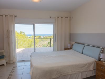 Dormitorio con vistas al mar