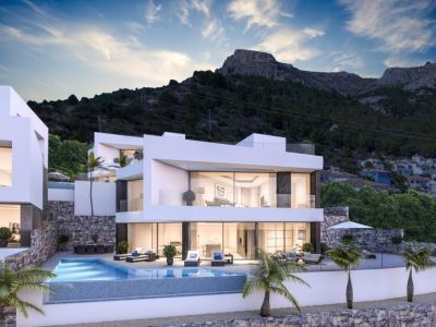 Vista exterior de la villa con piscina infinita y diseño moderno, integrándose con el paisaje montañoso de Calpe.