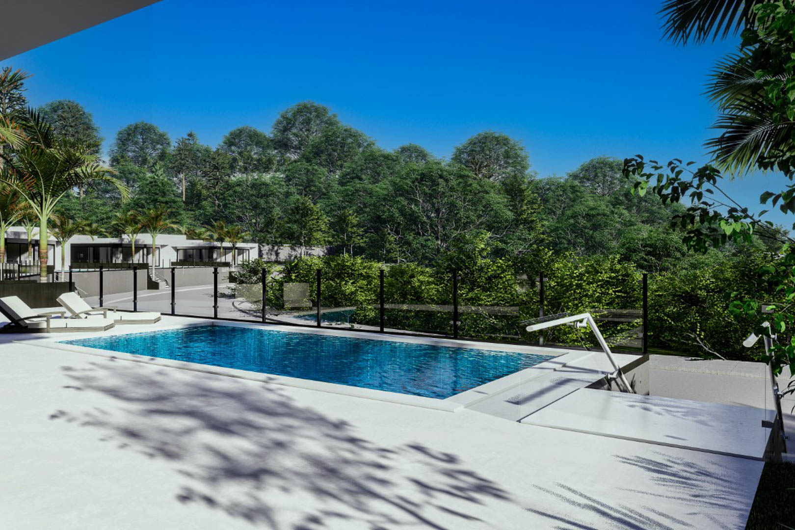 Piscina rectangular de 6x3 metros integrada en una terraza blanca con tumbonas, protegida por barandillas de cristal y rodeada de un frondoso entorno boscoso.