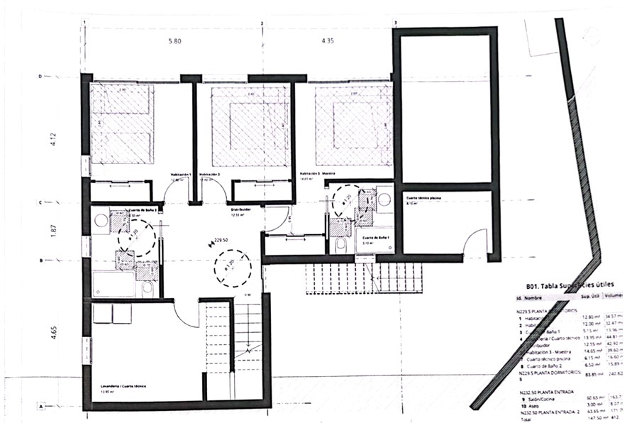 Plano técnico detallado de la planta de dormitorios, que muestra la distribución de las habitaciones, baños, lavandería y el cuadro de superficies útiles.