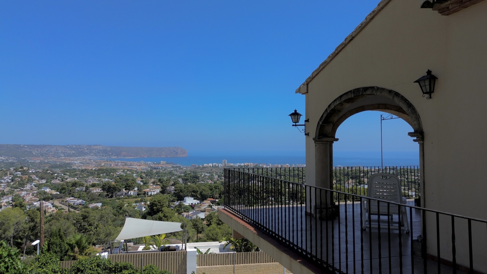 Villa en Jávea, Adsubia con Vistas Panorámicas al Mar