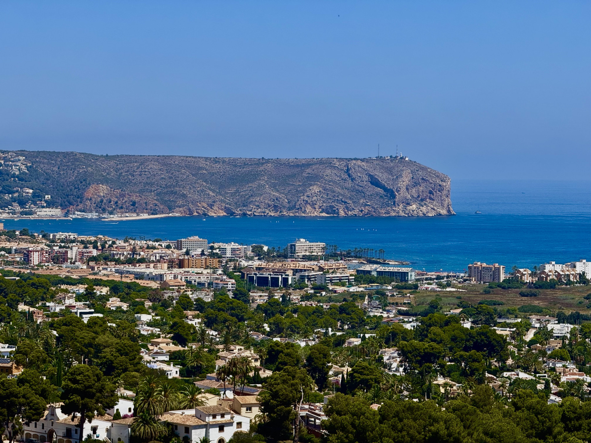 Villa en Jávea, Adsubia con Vistas Panorámicas al Mar