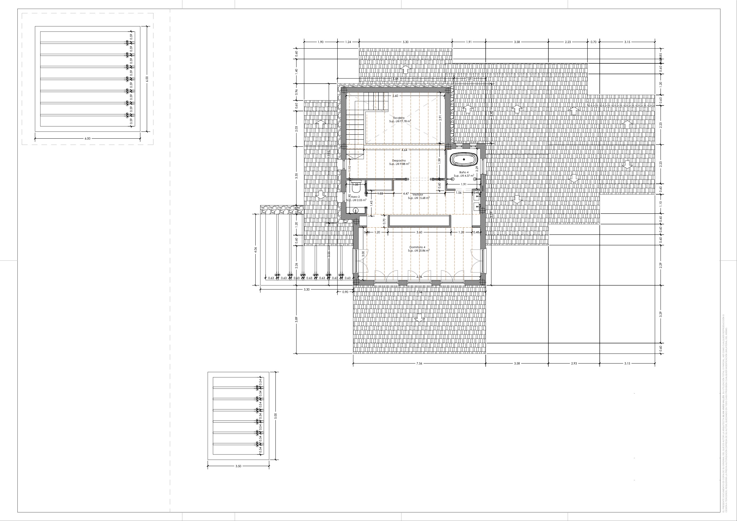 Plano técnico detallado de la planta superior que muestra la distribución del cuarto dormitorio con vestidor, baño en suite, despacho y amplias zonas de cubierta.