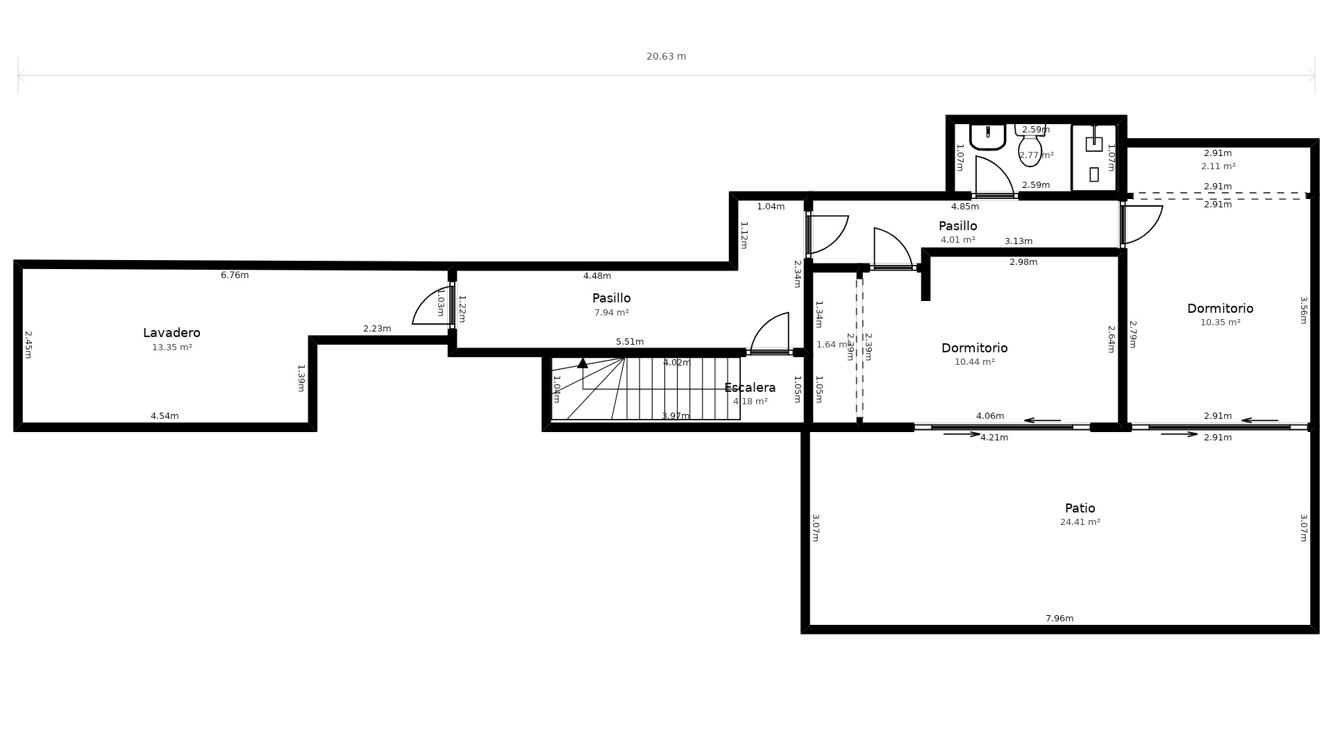 Plano detallado de planta que incluye lavadero, dos dormitorios, pasillos, escalera y un amplio patio exterior de 24,41 m².