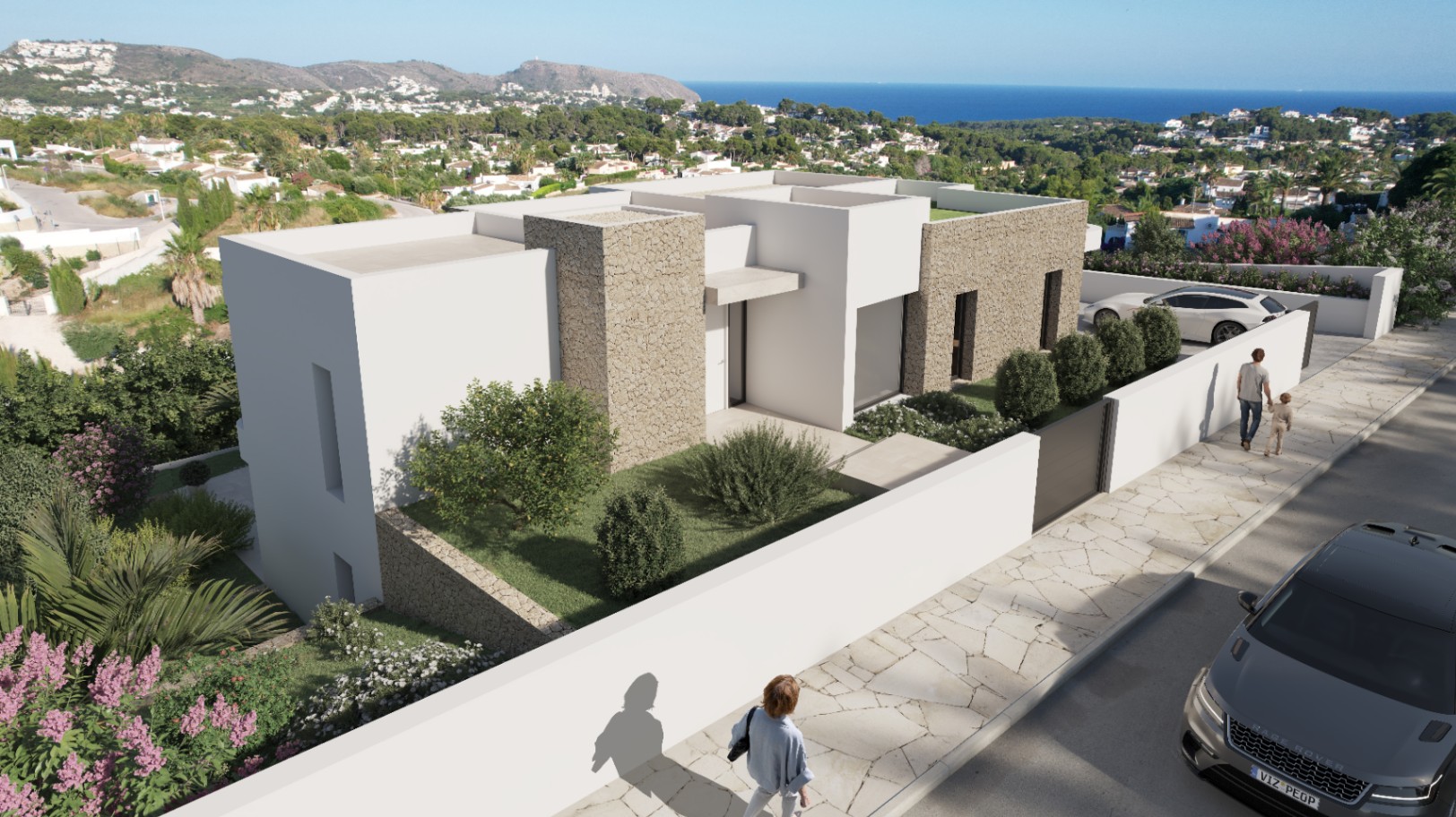 Vista exterior de la villa con fachada de piedra natural y muros blancos, zona de aparcamiento privada y vistas panorámicas al mar Mediterráneo desde su posición elevada.