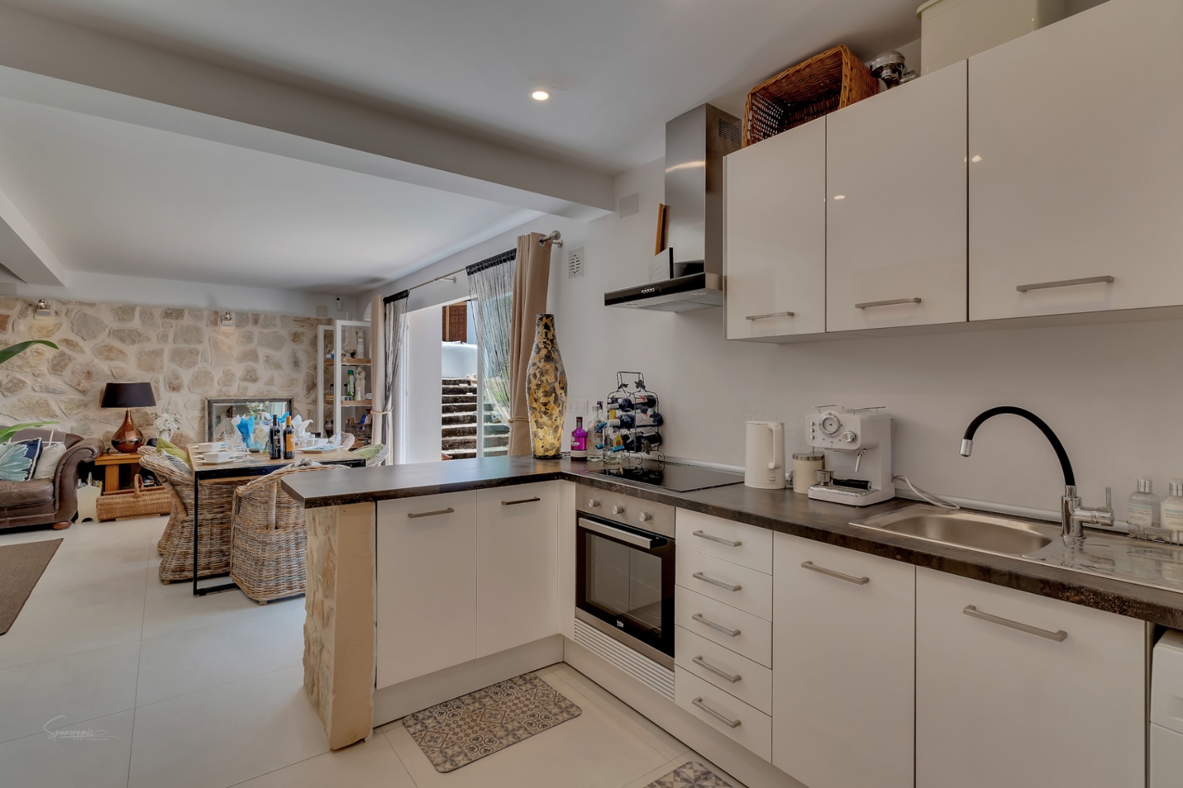 Villa en Jávea con Piscina Privada y Vistas a la Montaña