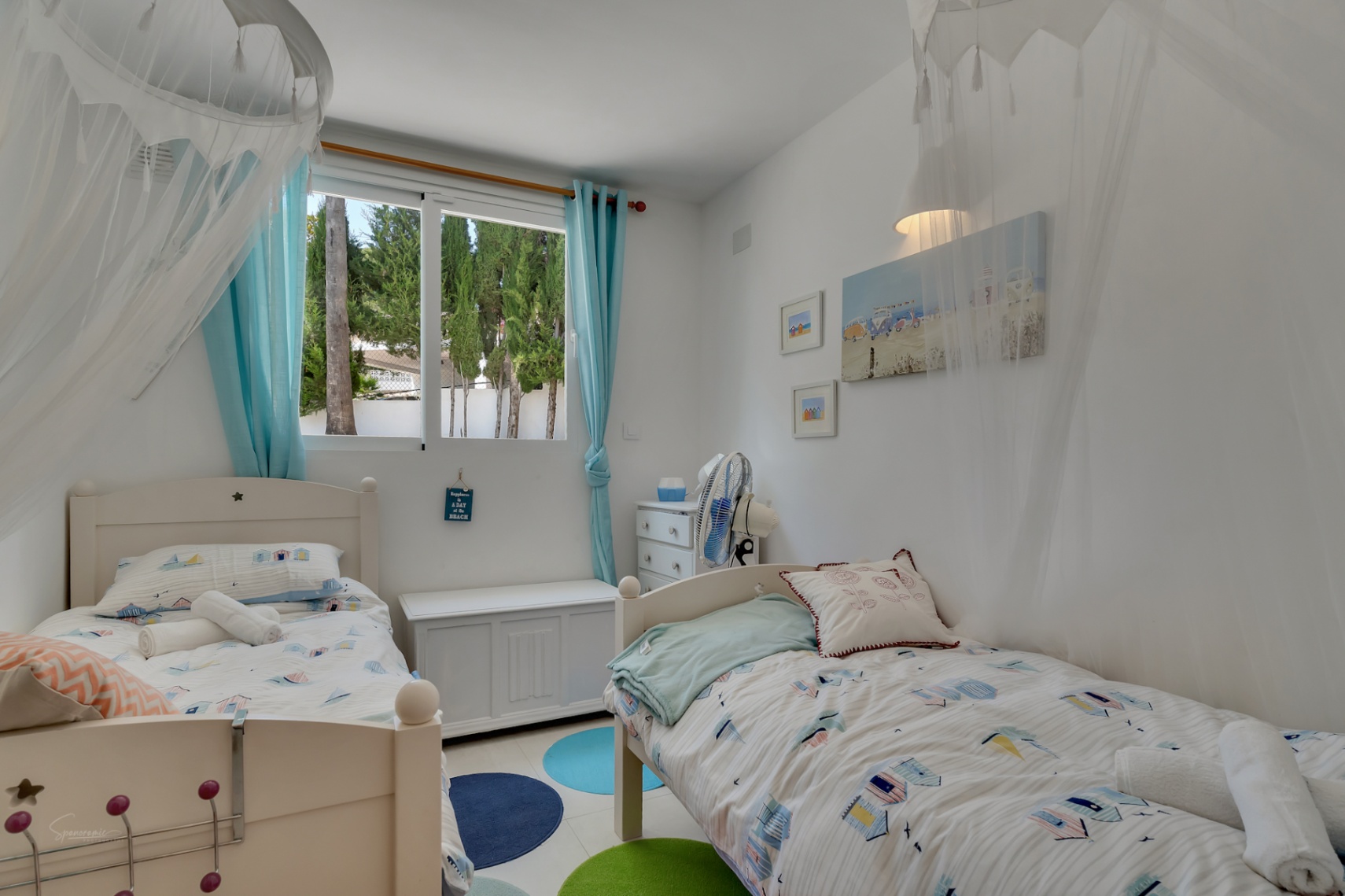 Villa en Jávea con Piscina Privada y Vistas a la Montaña