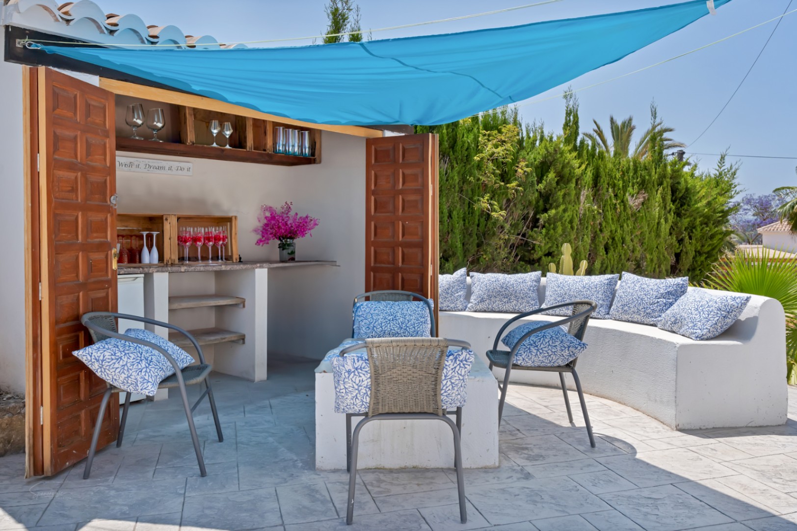 Villa en Jávea con Piscina Privada y Vistas a la Montaña