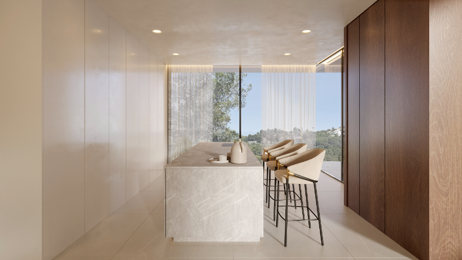 Cocina moderna con isla de piedra veteada, taburetes de diseño y armarios de madera natural, iluminada por amplios ventanales con vistas al entorno de Moraira.