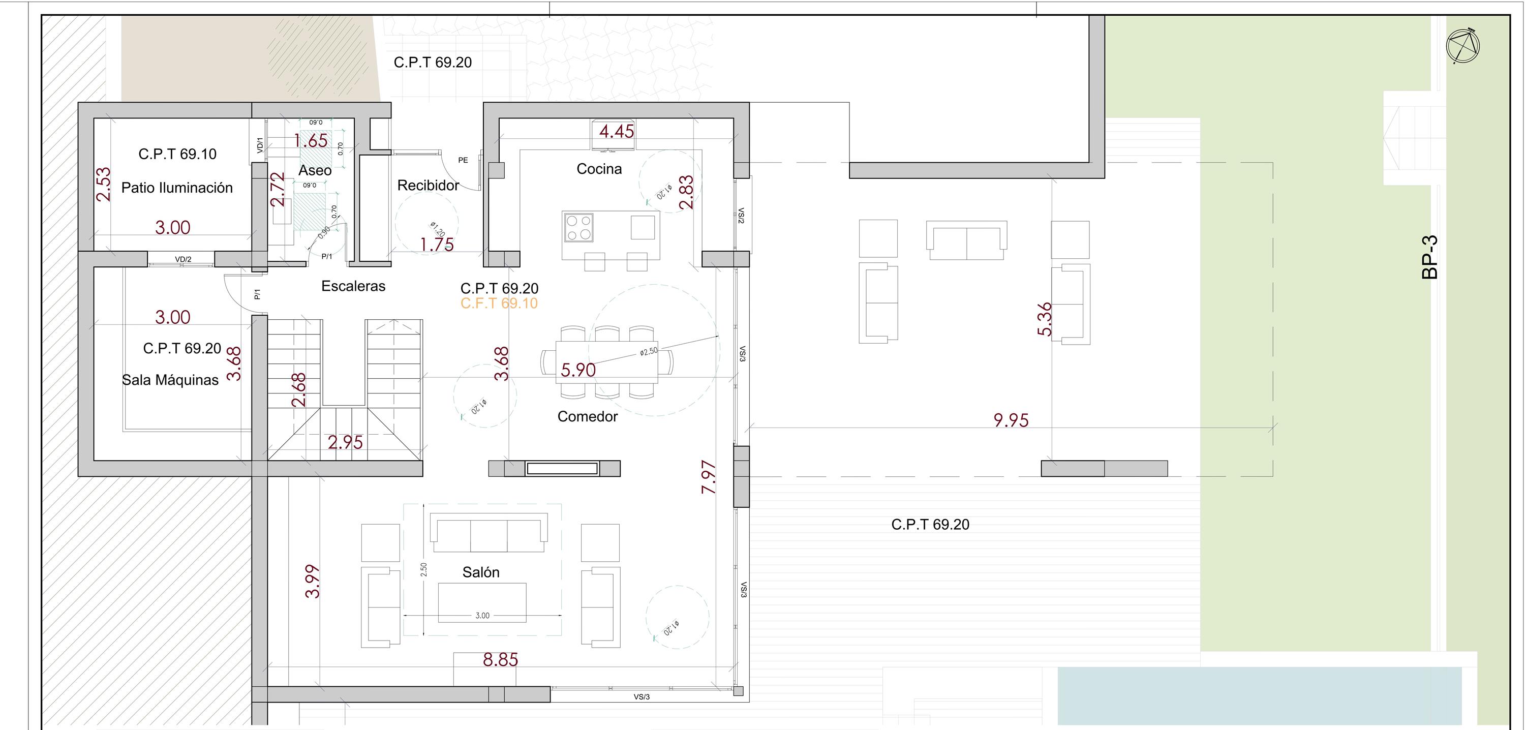Plano técnico de la planta principal que detalla la distribución del salón-comedor, cocina americana, aseo de cortesía y amplias zonas de terraza exterior.
